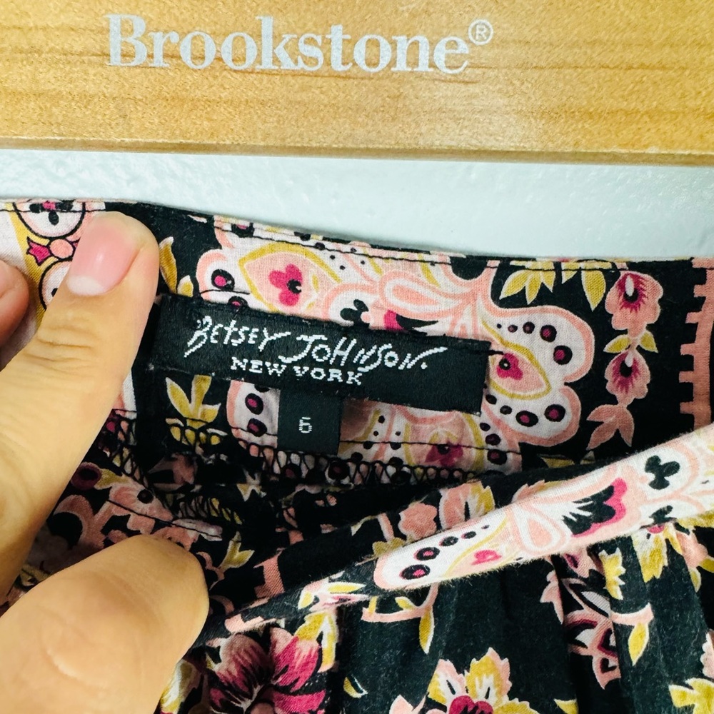 Betsey Johnson Vintage Floral High Waisted Circle skirt - Picture 5 of 8